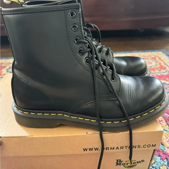 Dr. Martens 1460 Smooth Boots - Picture 4 of 7